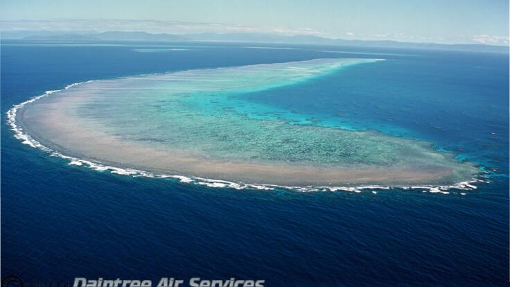 Cairns Great Barrier Reef Scenic flights 