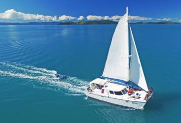 Whitsunday Yacht Charter  - Airlie Beach - Great Barrier Reef 