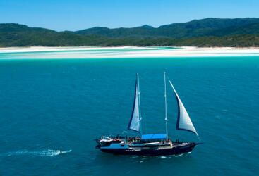 Liveaboard dive and snorkel sailing tour on the Great Barrier Reef