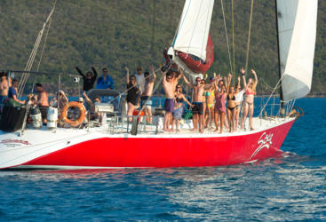 Happy guests on Whitsundays 2 day - 1 night sailing tour