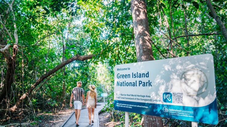 Green Island National Park Boardwalk - Great Barrier Reef Tours