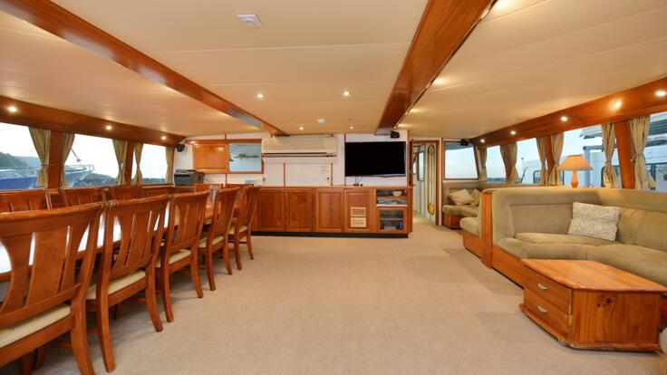 Yacht Charter Cairns - Dining Salon