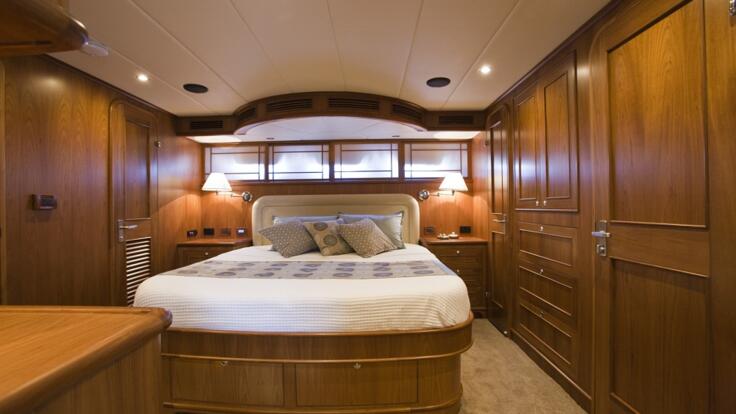 Luxury Yacht Charter Cairns - VIP Cabin