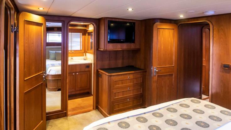 Cairns Yacht Charters - Master Cabin
