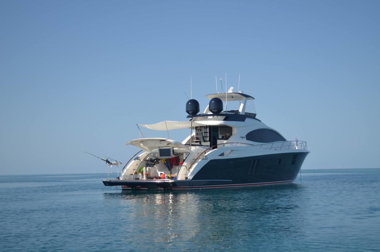 hamilton island luxury yacht charter