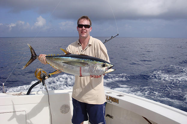 Cairns Charter Boats - Reef Fishing