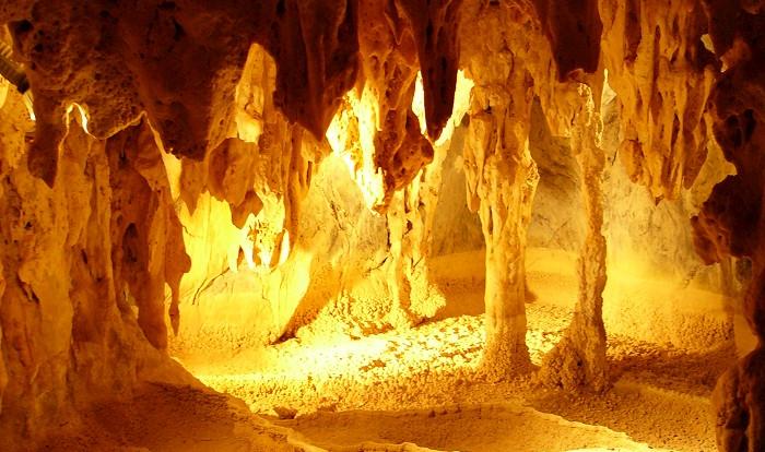 Chillagoe Tours - The limestone formations inside the Chillagoe Caves- Outback Australia