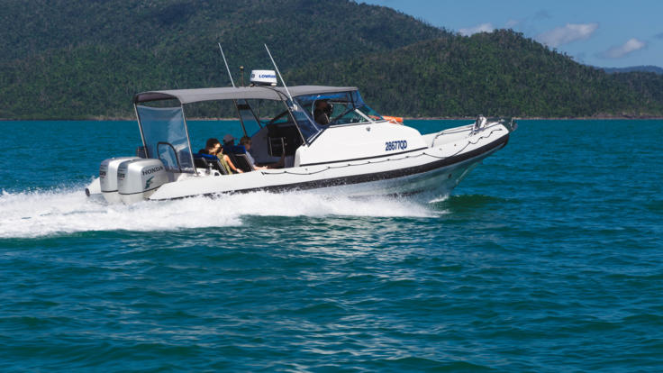 Cruise the Whitsundays on your private charter boat