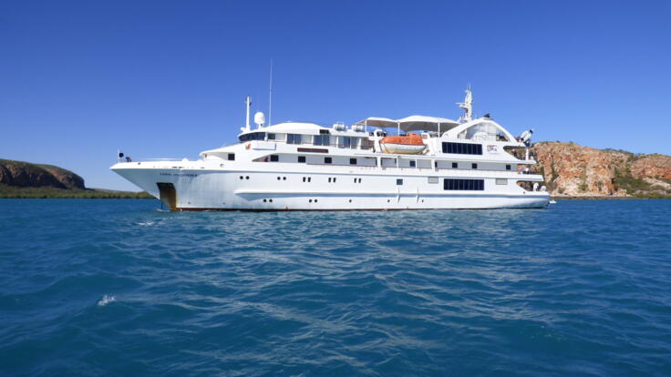 Small Luxury Cruise Ships Great Barrier Reef - Coral Discoverer