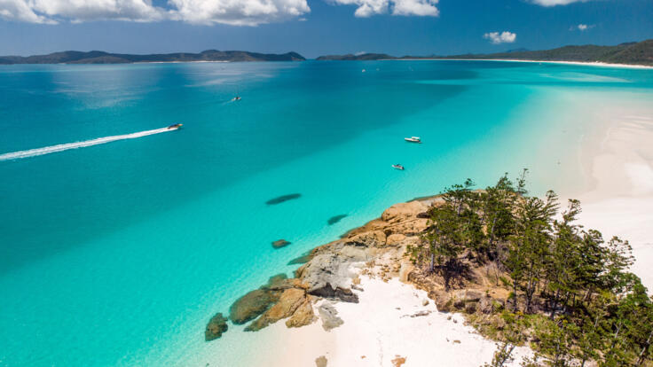 Whitsunday Yacht Charters - Vist the Beaches and Islands on the Great Barrier Reef