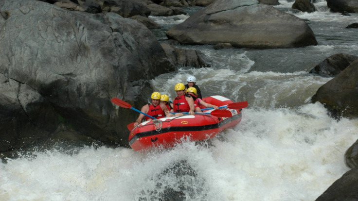 White Water Rafting Cairns - Immersing into rapids is the best way to cool off in Cairns