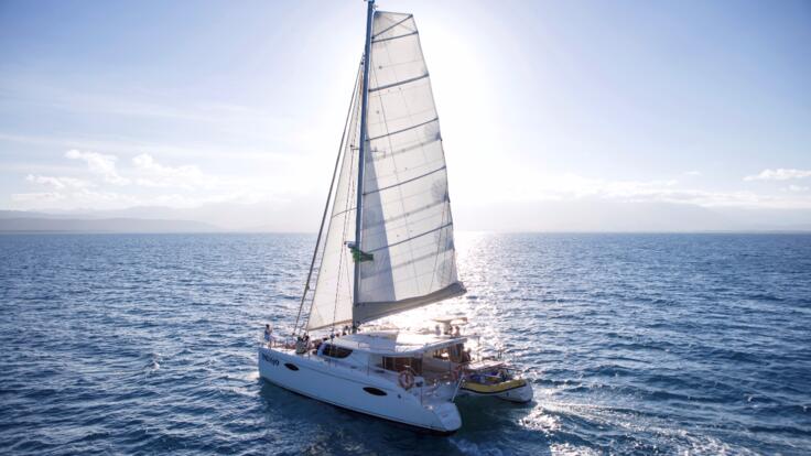 Yacht Charter Port Douglas - Sail to Low Isles 