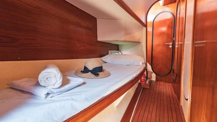 Whitsundays Sailing Holiday - Single cabin