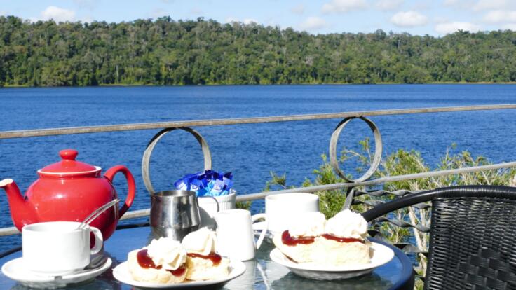 Morning tea time Lake Barrine in Cairns