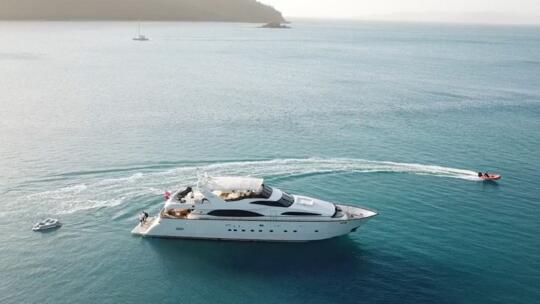 Superyacht Charters  - Cairns and Whitsundays - Great Barrier Reef