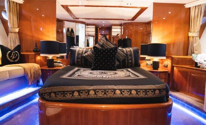 YOTSPACE luxury charters Whitsundays VIP Queen Stateroom Cabin |  LADYP