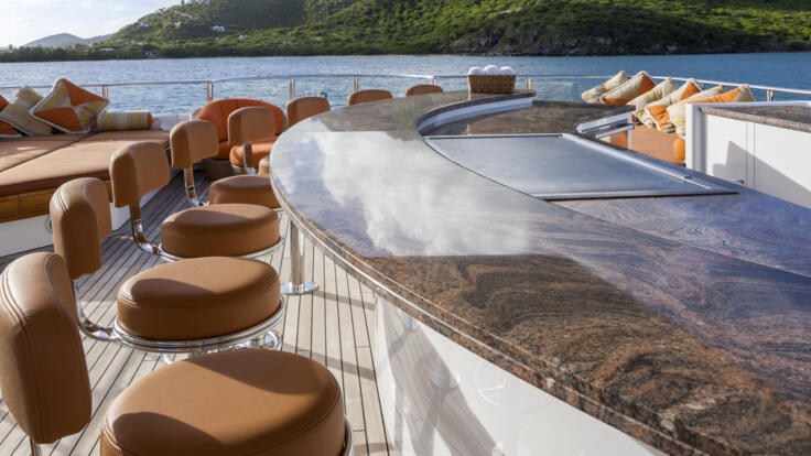 Whitsunday Luxury Yacht Charters - 10 seat Teppanyaki - Sundeck