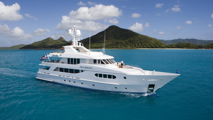 Whitsunday Luxury Yacht Charter - Superyacht