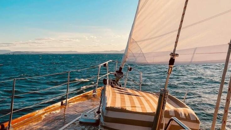 Magnetic Island Romantic Sailign Charter For Two