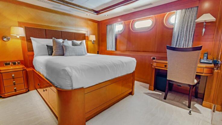 VIP Suite - Whitsundays Luxury Charter Yacht - Pleiades 11