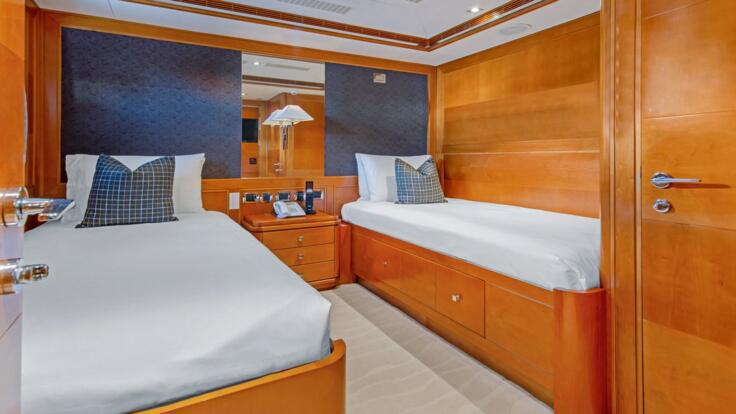 Twin Cabin - Luxury Charter Yacht - Pleiades 11