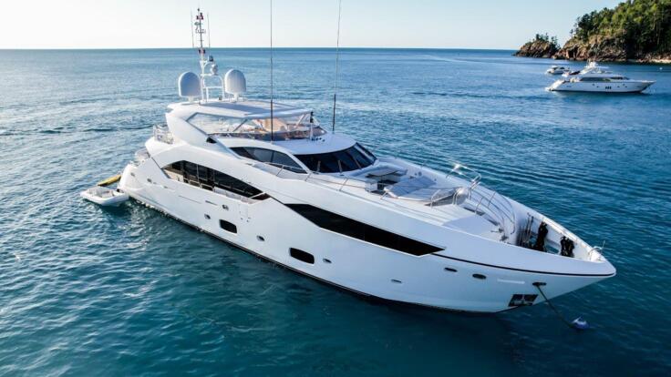 Luxury Yacht Charter Whitsundays - Superyacht Charter Great Barrier Reef RAS