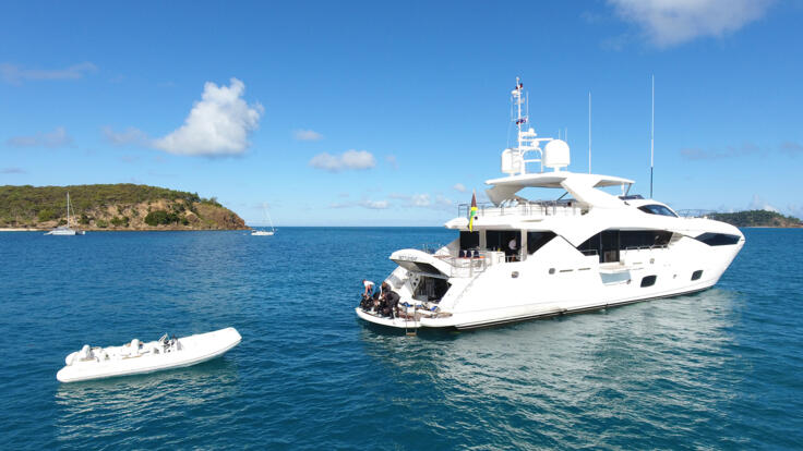Whitsunday Yacht Charters - Hamilton Island Great Barrier Reef