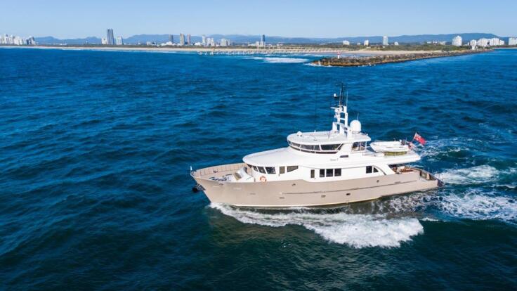 Superyacht charter Great Barrier Reef - Yacht Charter Qld 