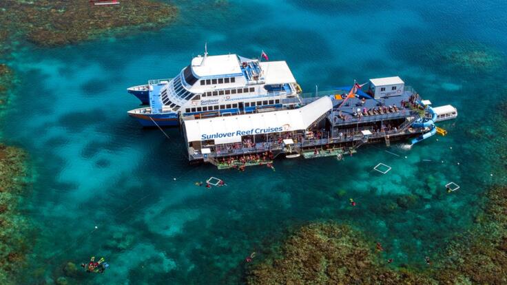 Great Barrier Reef Tours Cairns - Helicopter & Reef Combo 
