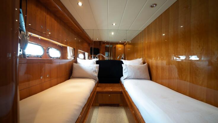 Luxury Yacht Charter Whitsundays - Port Twin Cabin