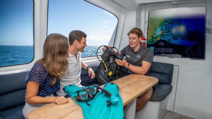 Cairns Half Day Snorkel & Dive Tour | Introductory dive brief