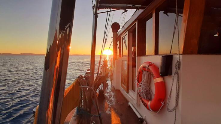 Whitsunday 2 Day 1 Night Sailing Adventure |  Side Deck